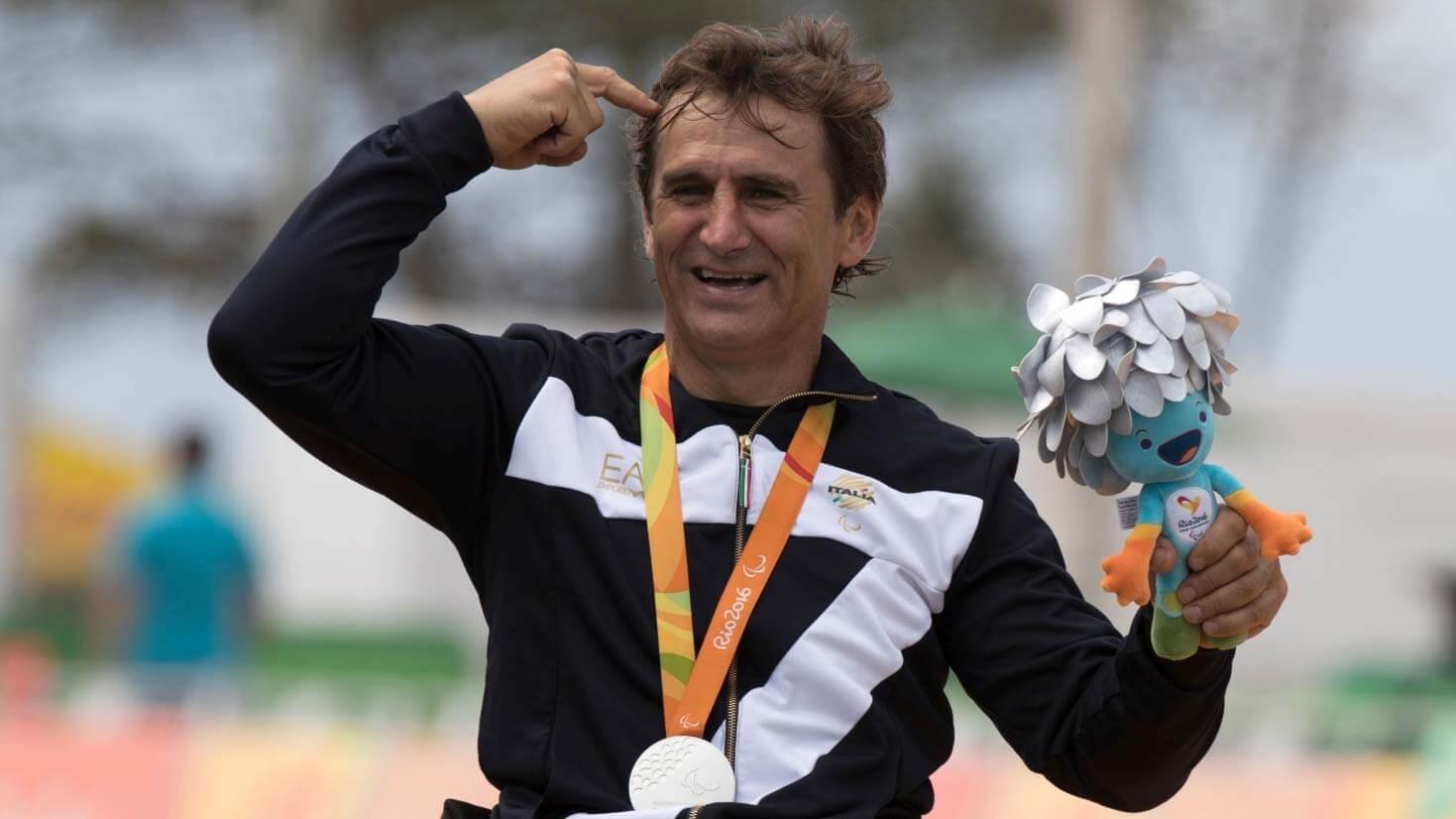 Zanardi no Podio da Paralimpiada 2016